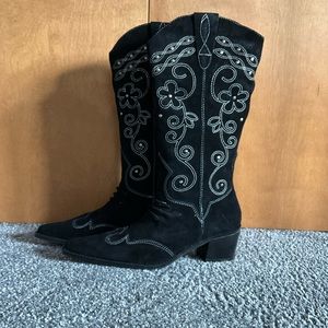 NIB Black Leather Stitched Cowgirl Boots